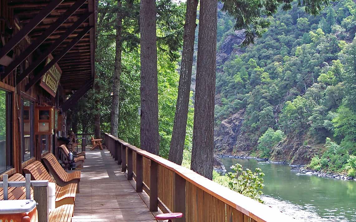 Paradise Lodge on the Rogue River